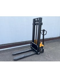 Použitý plně elektrický vysokozdvižný paletový vozík EMF12/25